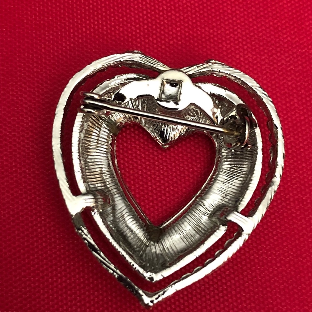 Brooch - Picture 2 of 2